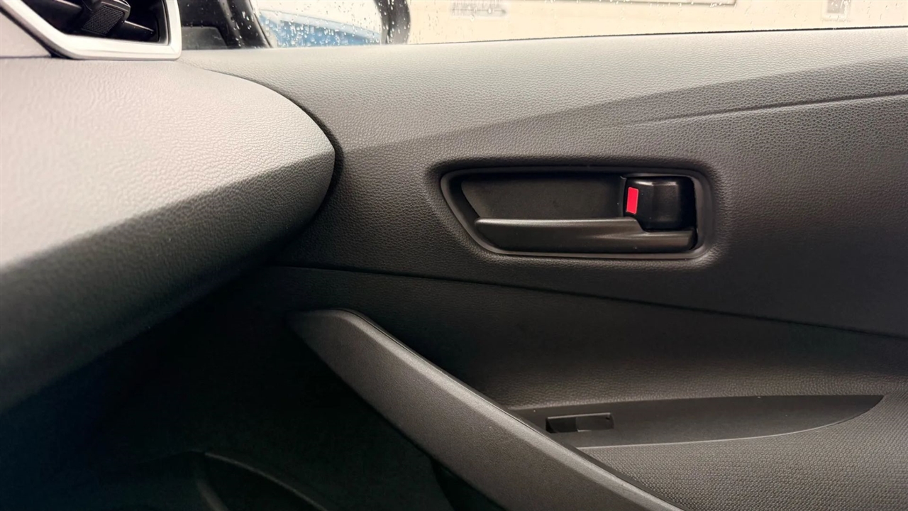 Toyota Corolla LE 2025