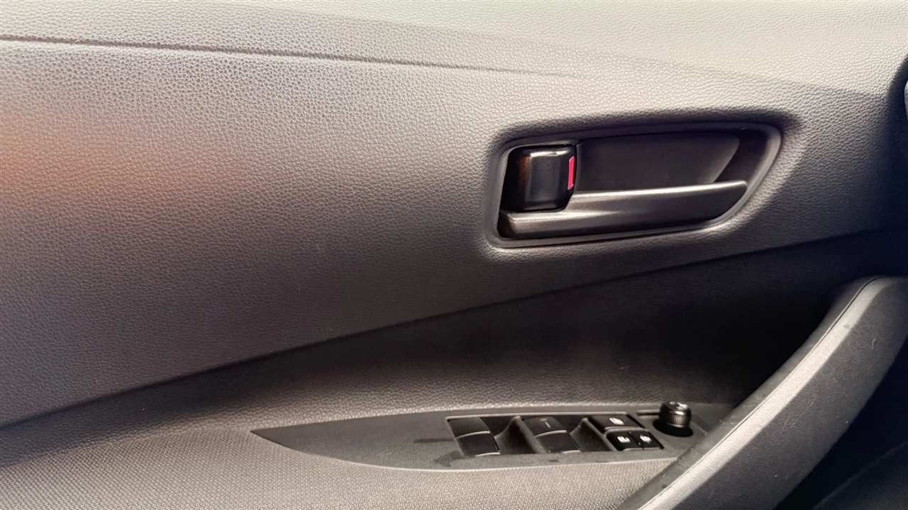 Toyota Corolla LE 2025