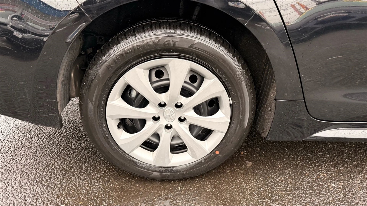 Toyota Corolla LE 2025