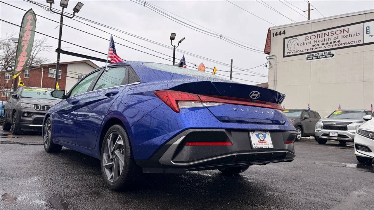 Hyundai Elantra SEL Convenience 2025