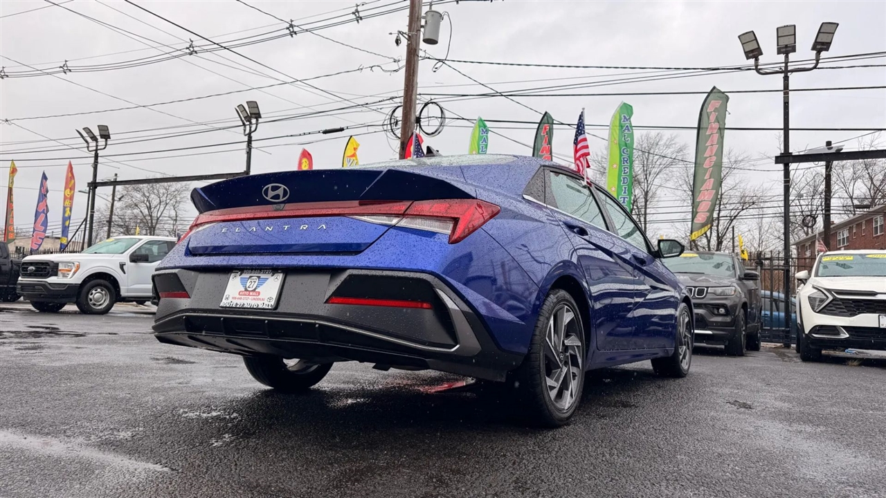 Hyundai Elantra SEL Convenience 2025