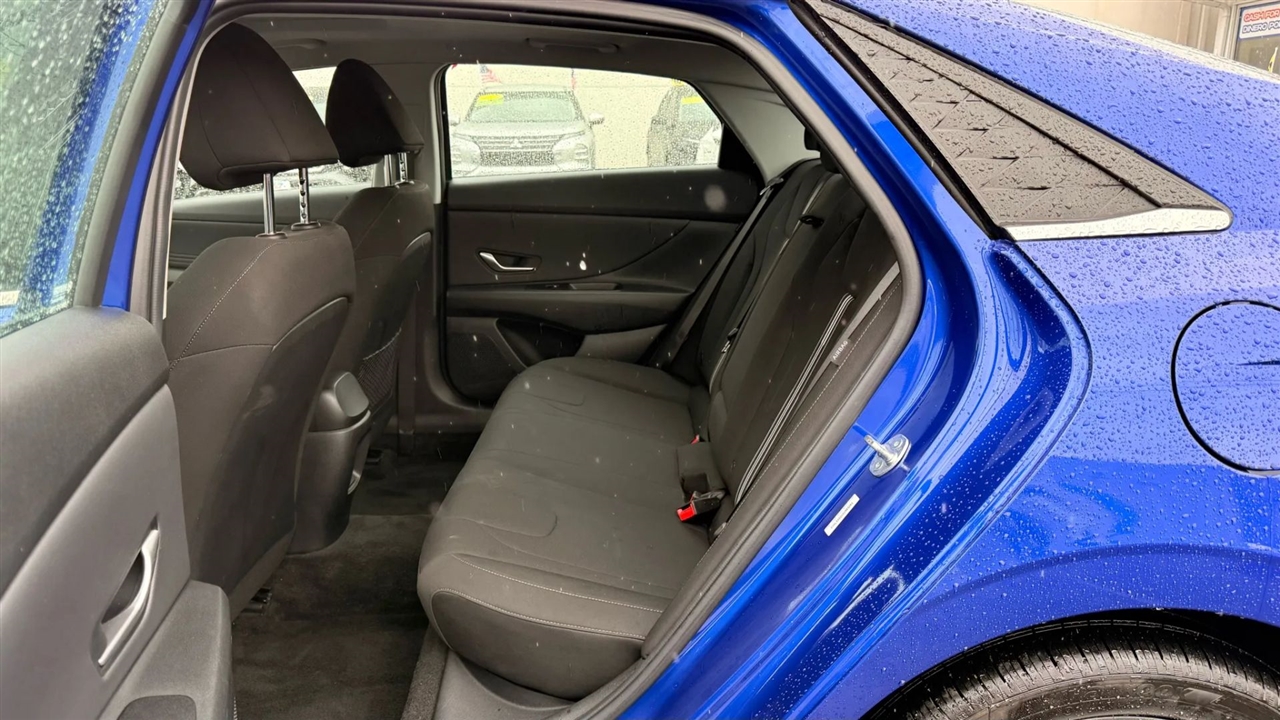 Hyundai Elantra SEL Convenience 2025