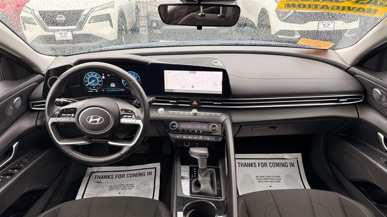 Hyundai Elantra SEL Convenience 2025