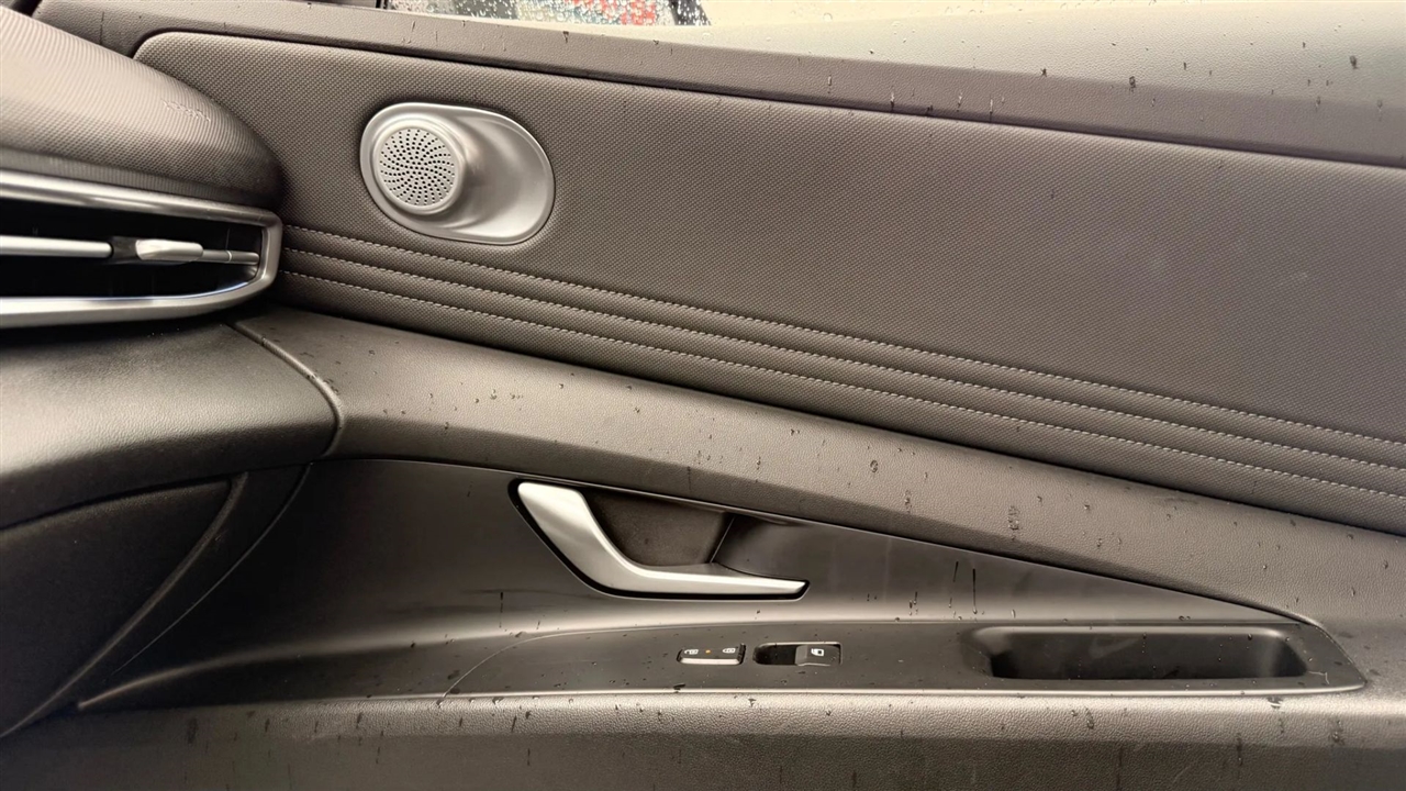 Hyundai Elantra SEL Convenience 2025