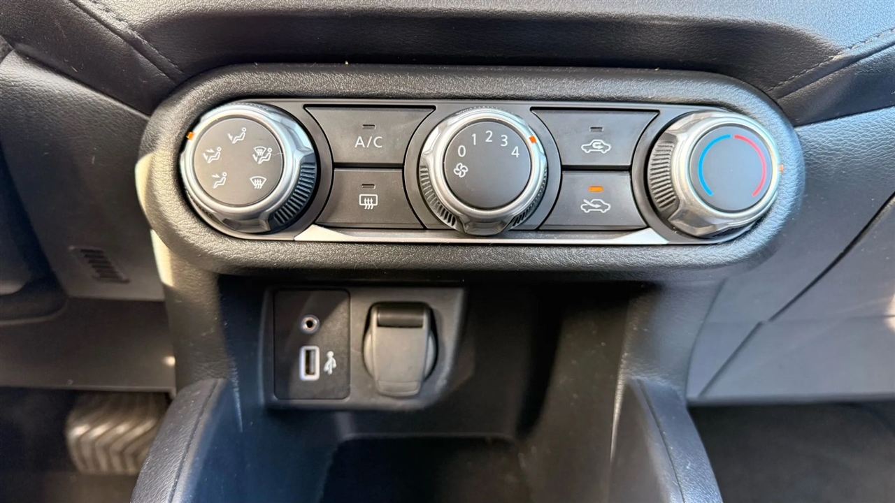 Nissan Versa S CVT 2024