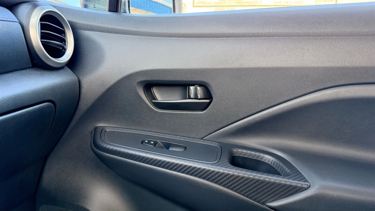 Nissan Versa S CVT 2024