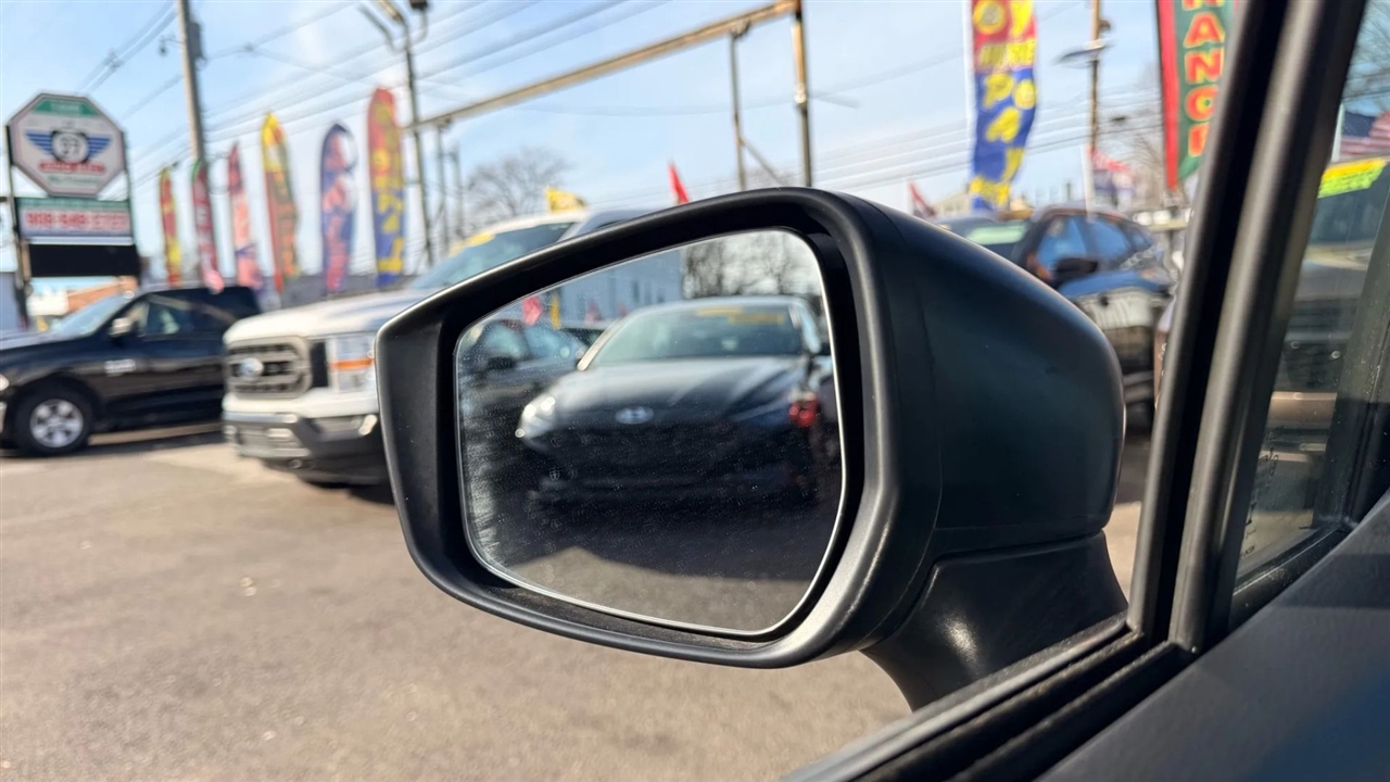 Nissan Versa S CVT 2024