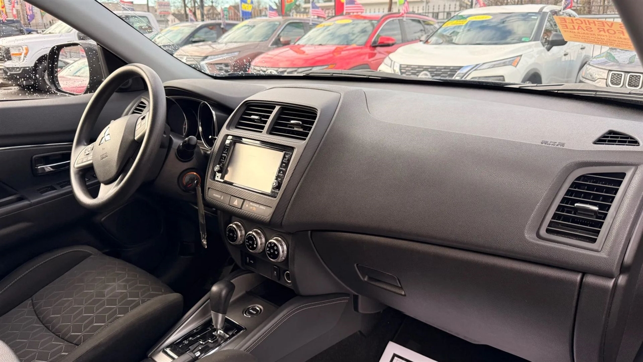 Mitsubishi Outlander Sport 2.0 ES 4WD 2023