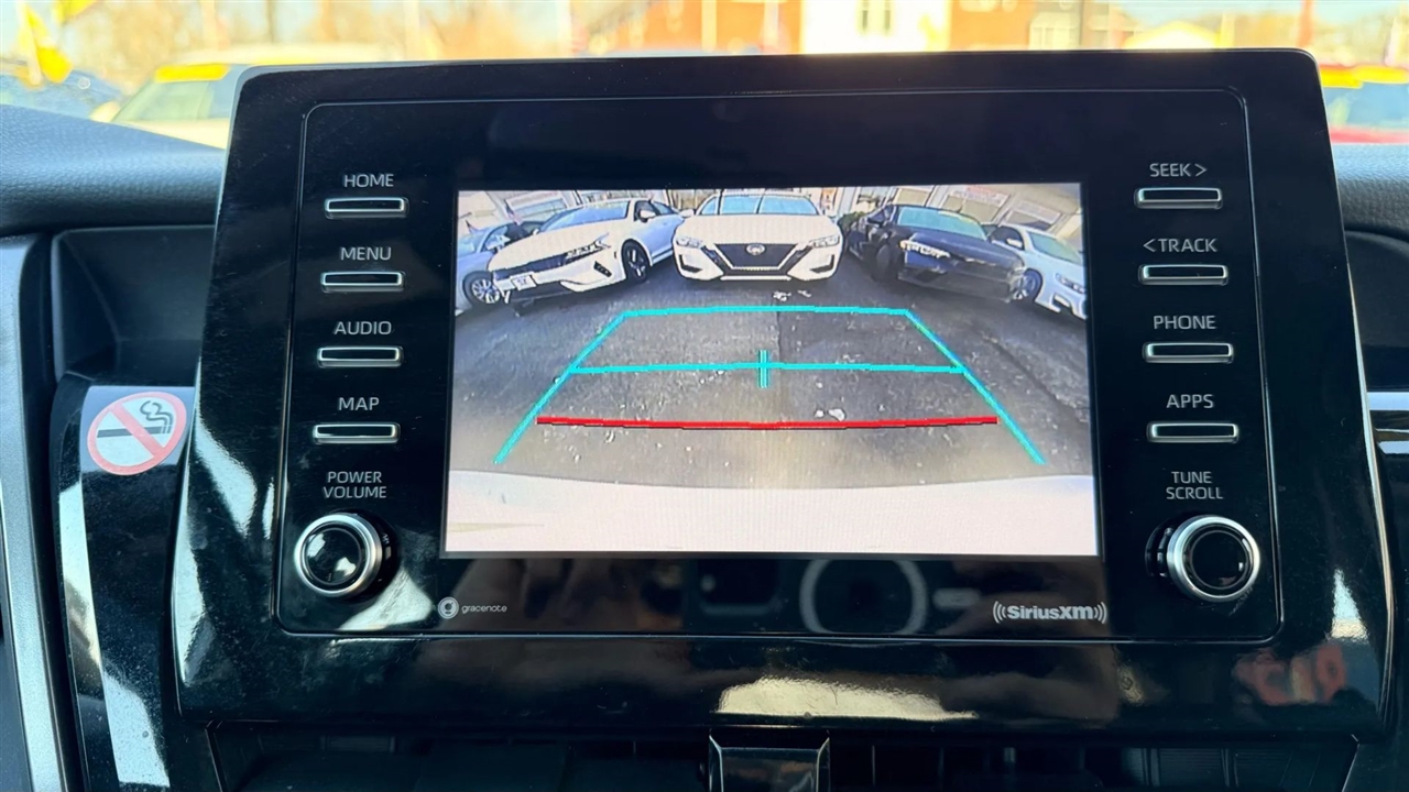 Toyota Camry SE 2023