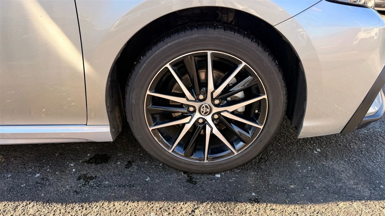 Toyota Camry SE 2023