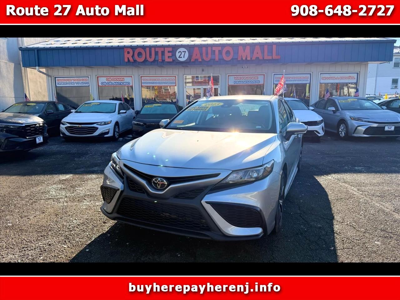 Toyota Camry SE 2023