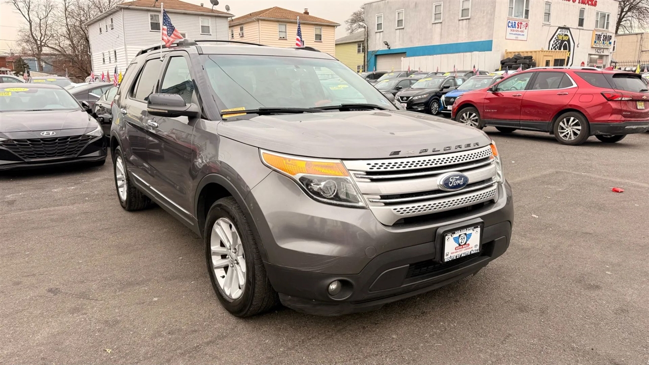 Ford Explorer XLT FWD 2012