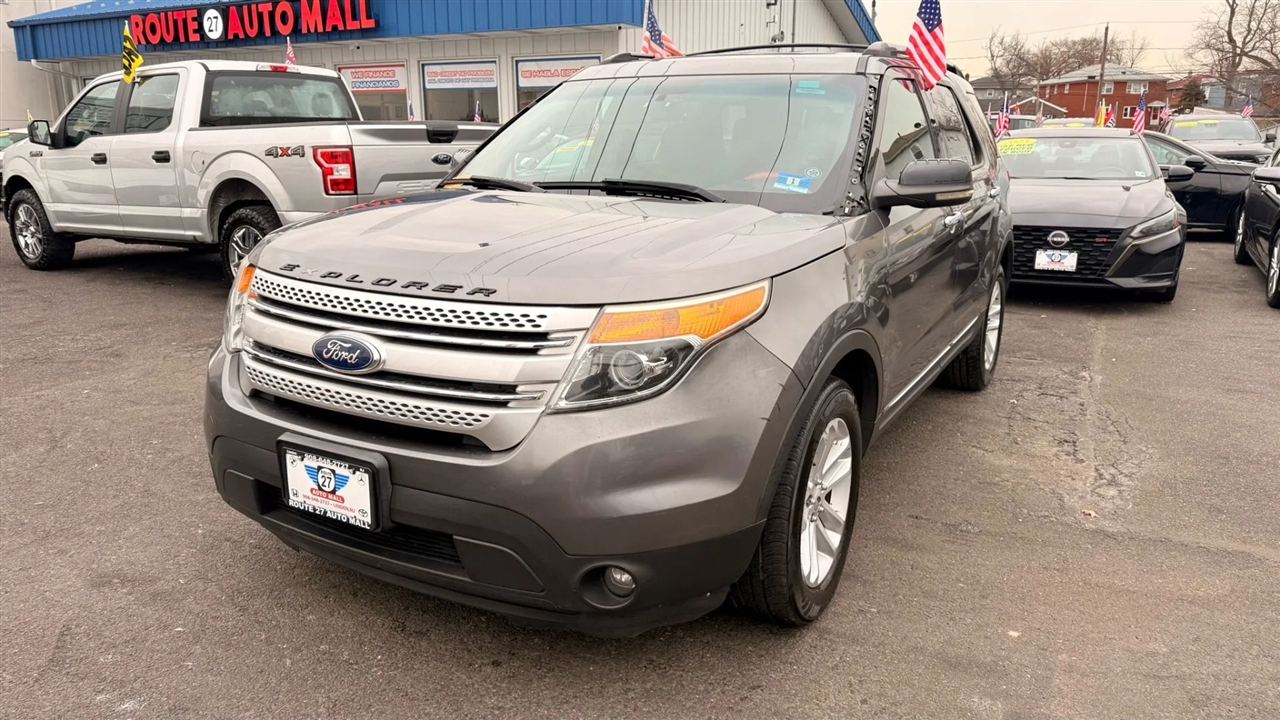 Ford Explorer XLT FWD 2012