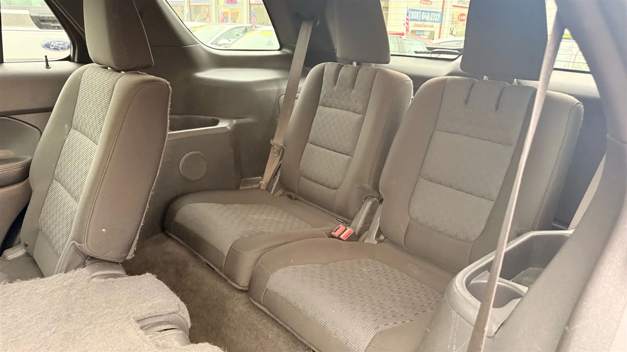 Ford Explorer XLT FWD 2012