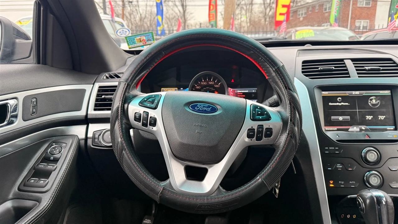 Ford Explorer XLT FWD 2012