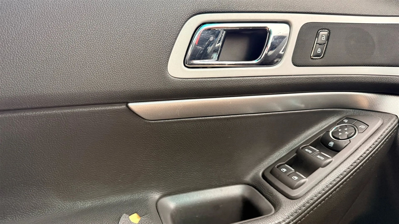 Ford Explorer XLT FWD 2012