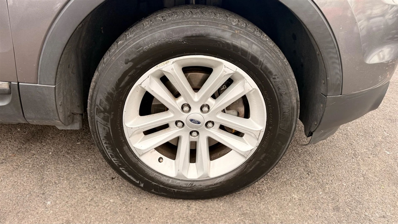 Ford Explorer XLT FWD 2012