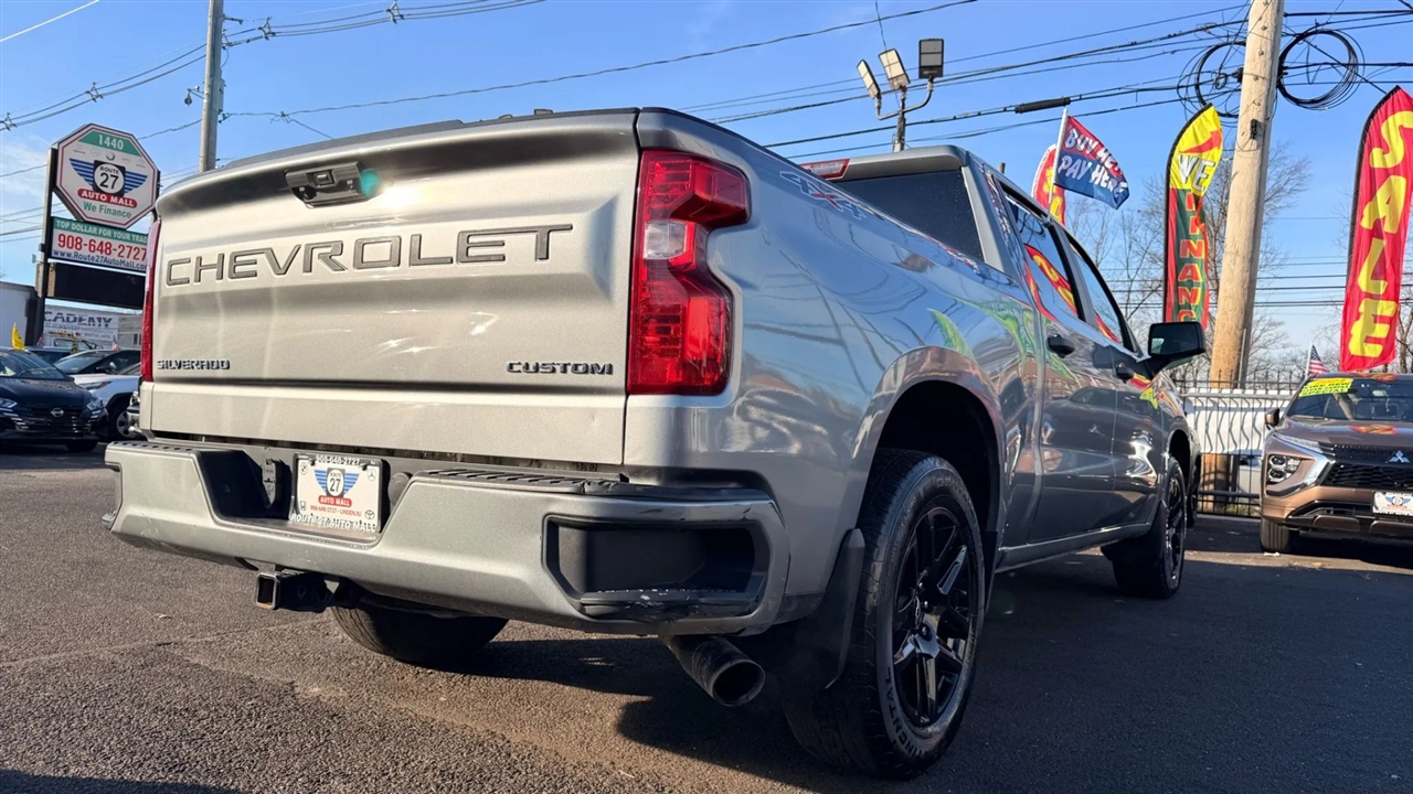 Chevrolet Silverado 1500 Custom Crew Cab 4WD 2023