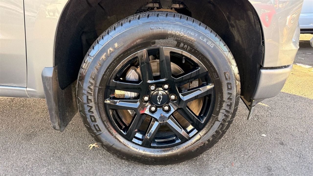 Chevrolet Silverado 1500 Custom Crew Cab 4WD 2023