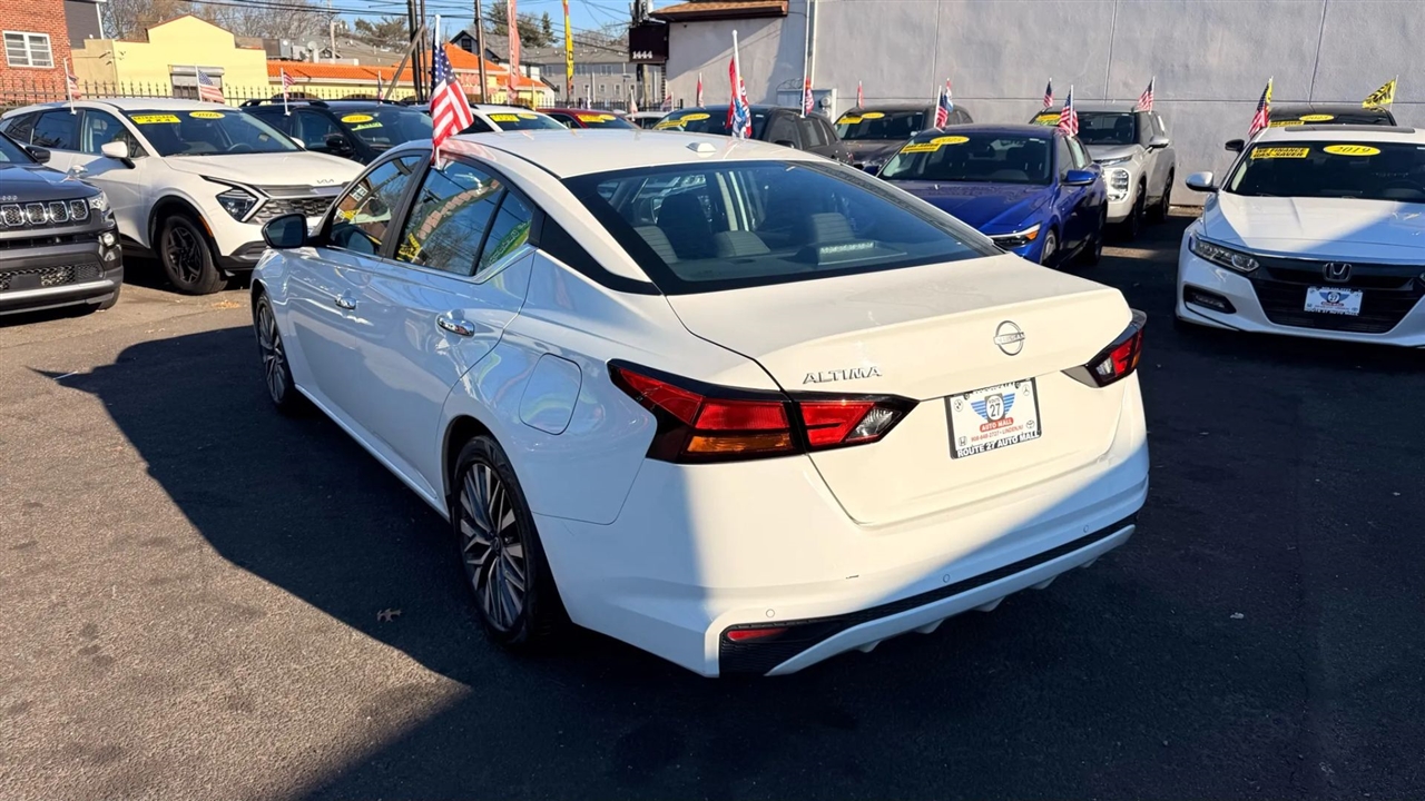 Nissan Altima 2.5 SV 2025