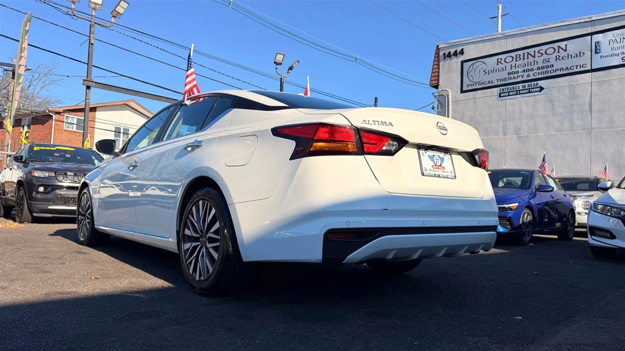 Nissan Altima 2.5 SV 2025