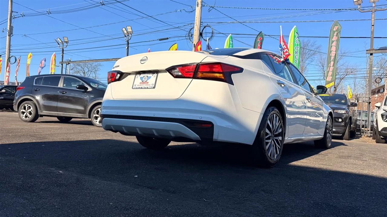 Nissan Altima 2.5 SV 2025