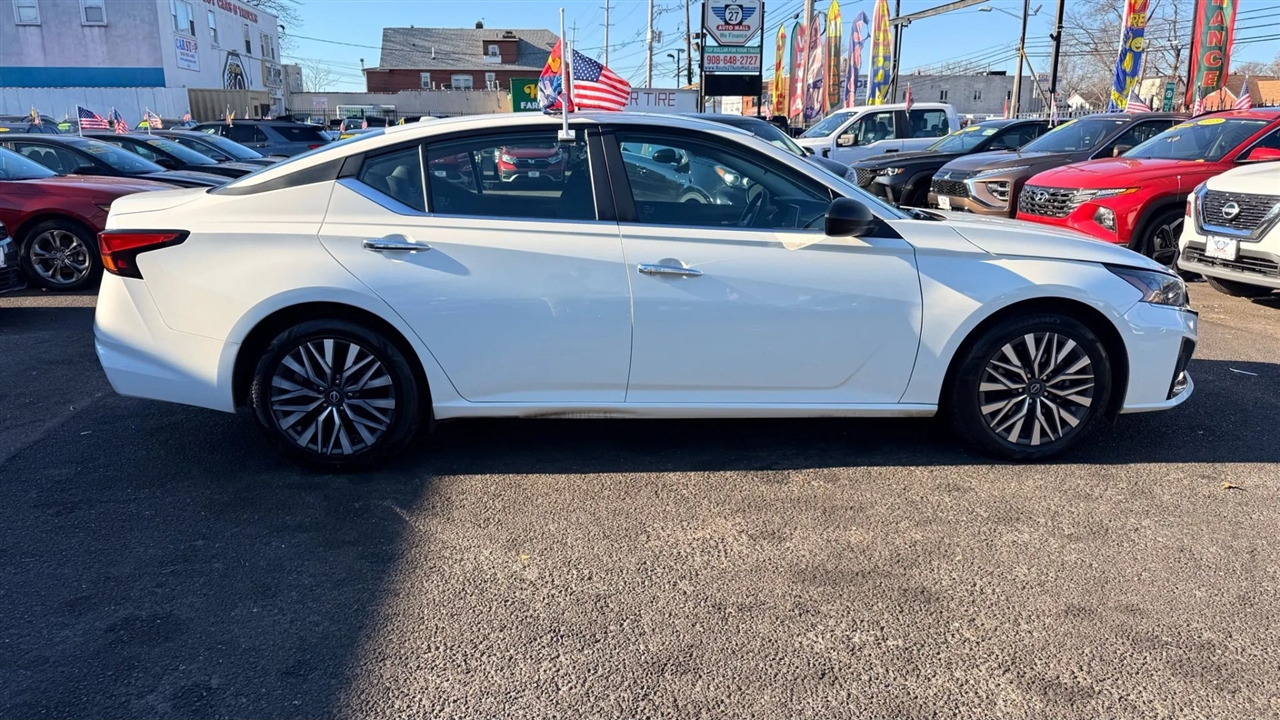 Nissan Altima 2.5 SV 2025