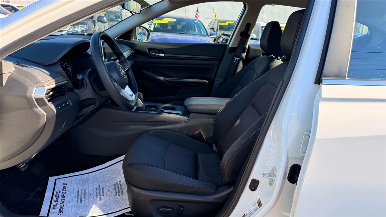 Nissan Altima 2.5 SV 2025