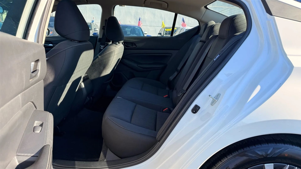 Nissan Altima 2.5 SV 2025