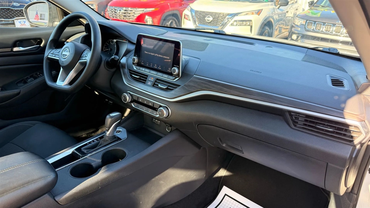 Nissan Altima 2.5 SV 2025