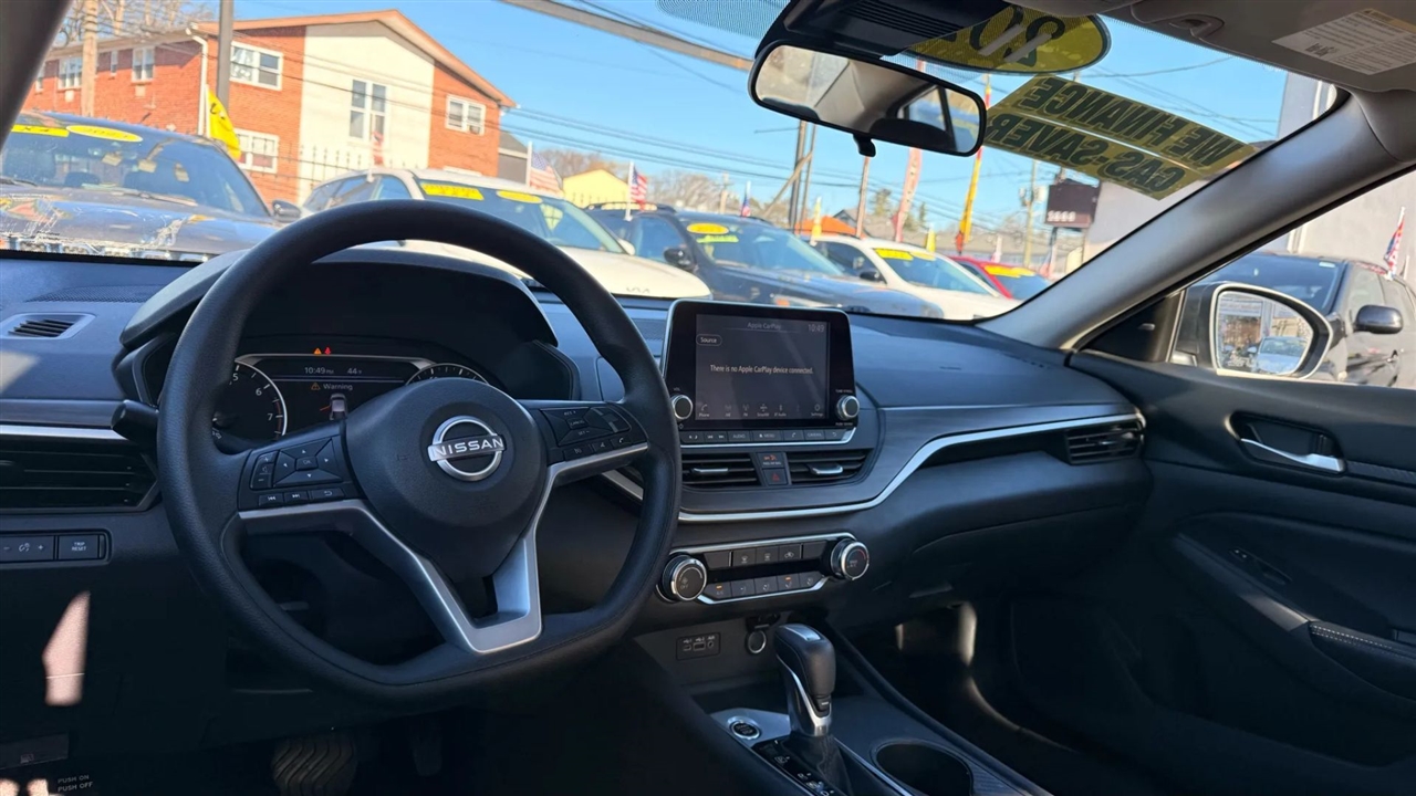 Nissan Altima 2.5 SV 2025