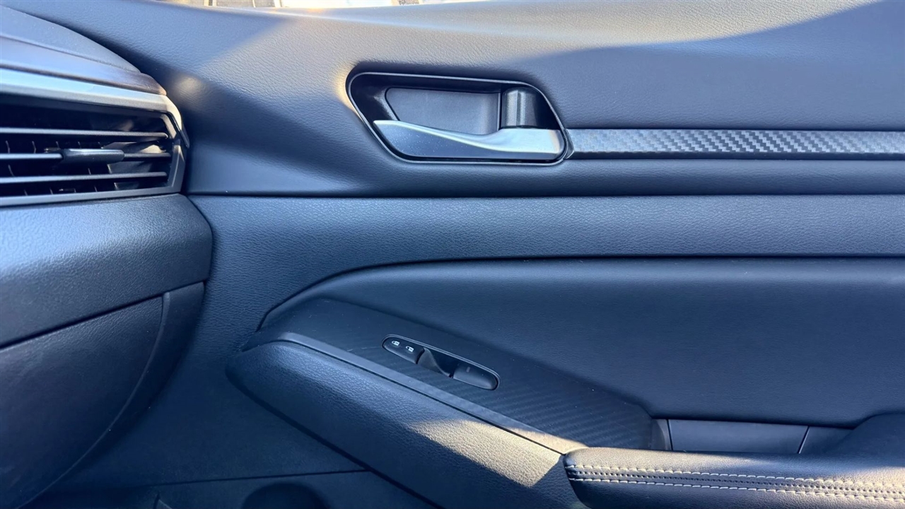 Nissan Altima 2.5 SV 2025