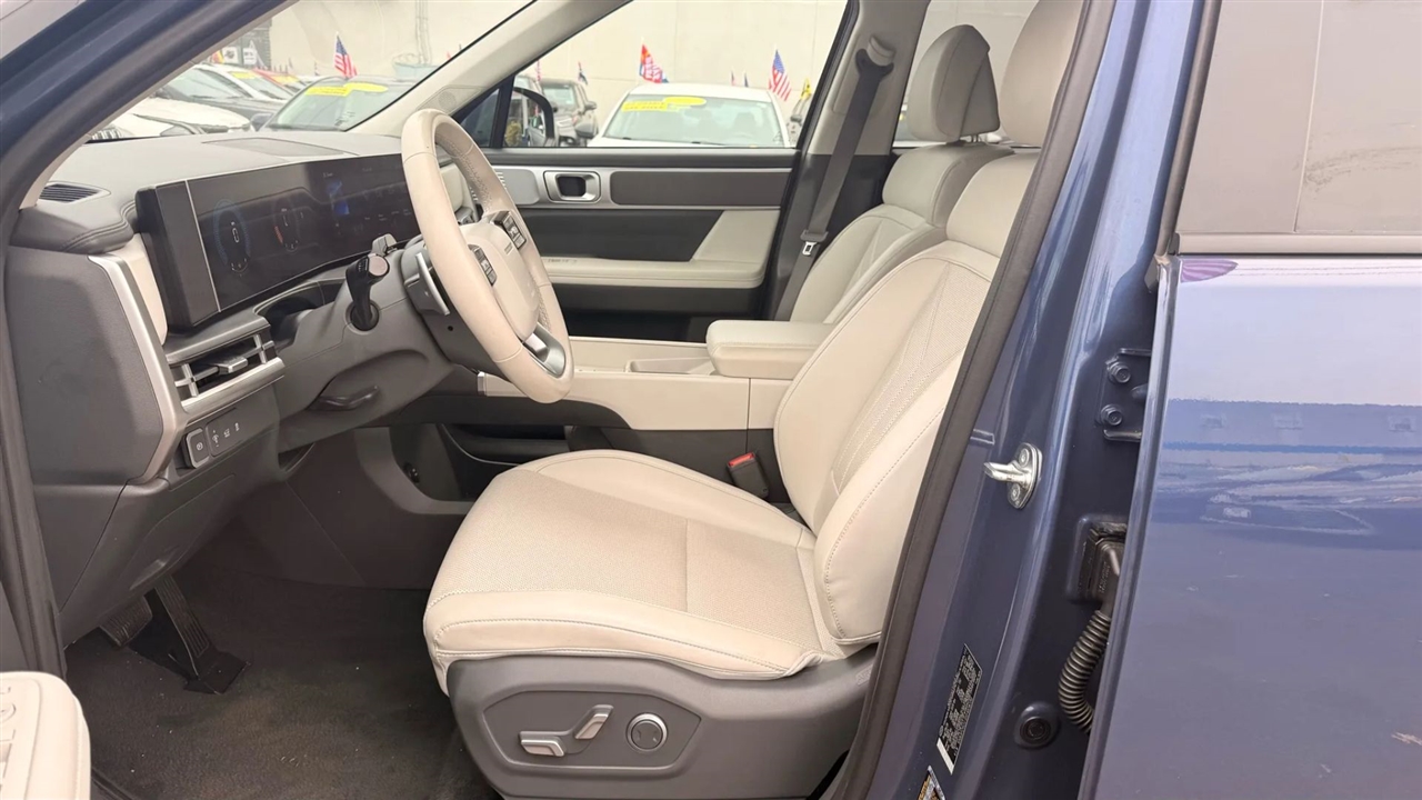 Hyundai Santa Fe SEL 2025