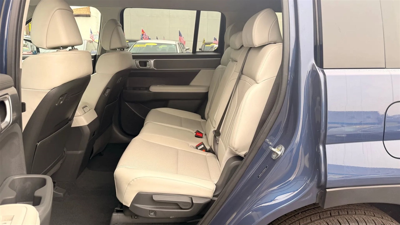 Hyundai Santa Fe SEL 2025