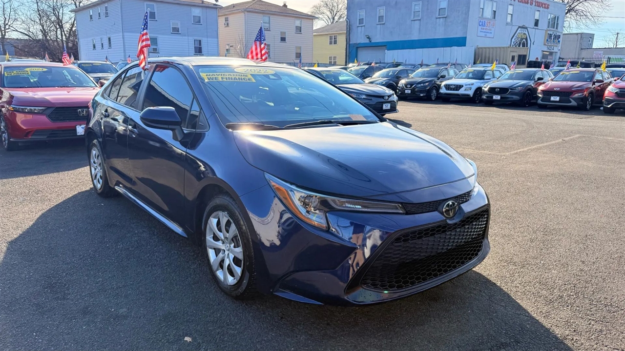 Toyota Corolla LE 2022