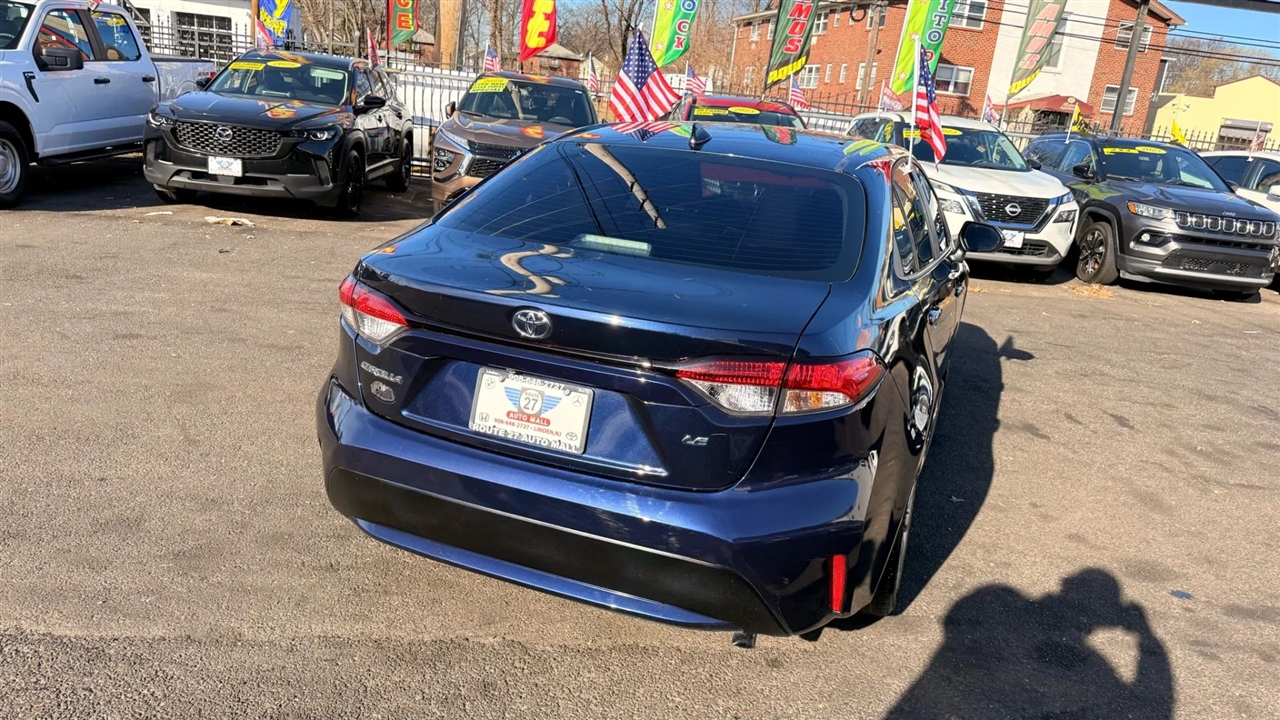 Toyota Corolla LE 2022