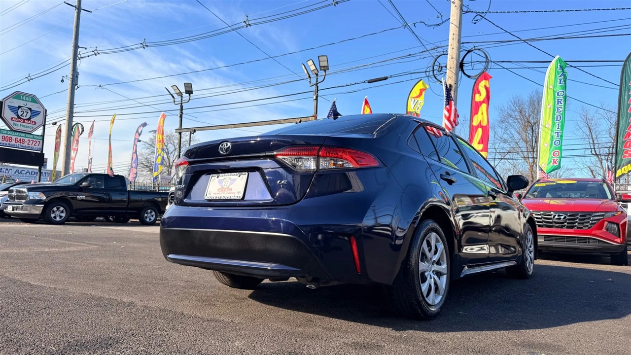 Toyota Corolla LE 2022