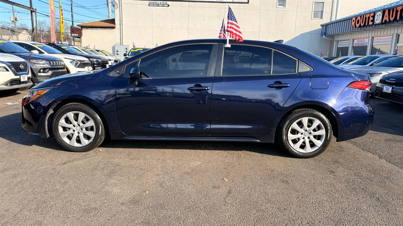 Toyota Corolla LE 2022