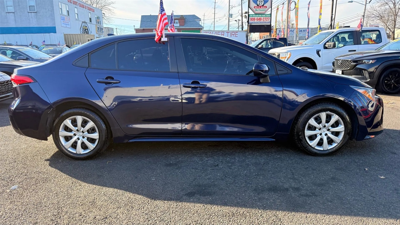 Toyota Corolla LE 2022