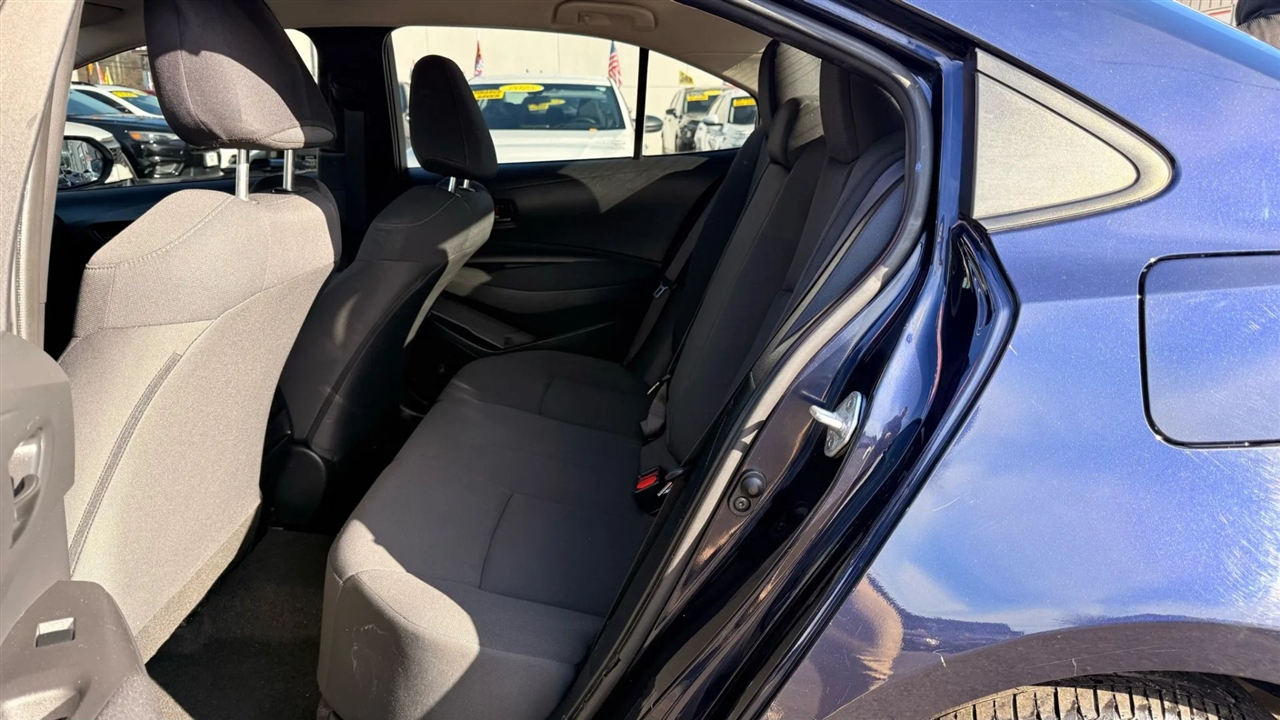 Toyota Corolla LE 2022