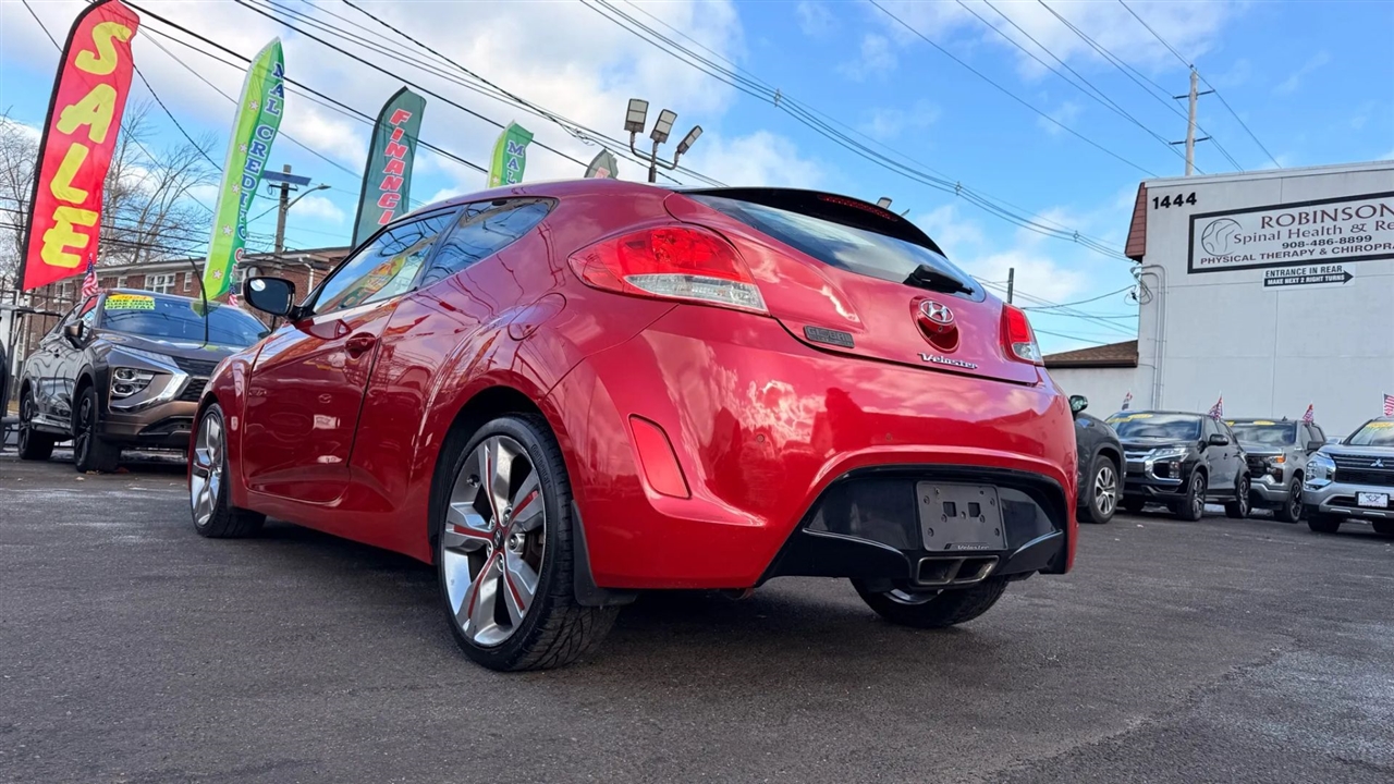 Hyundai Veloster Base 2013