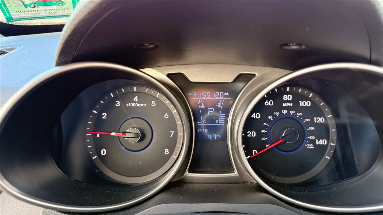 Hyundai Veloster Base 2013