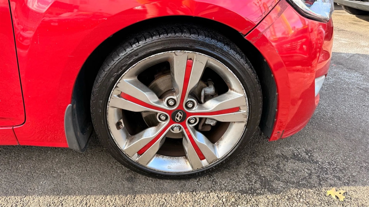 Hyundai Veloster Base 2013