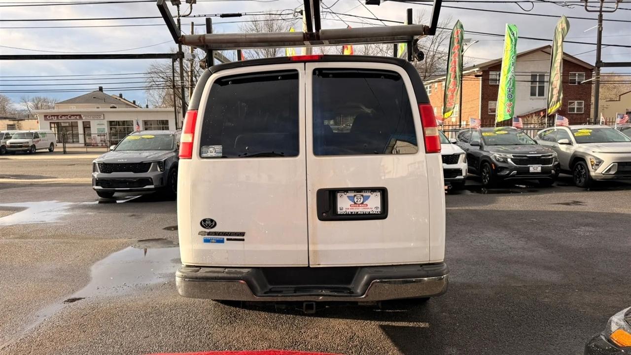 Chevrolet Express LT 3500 Extended 2012