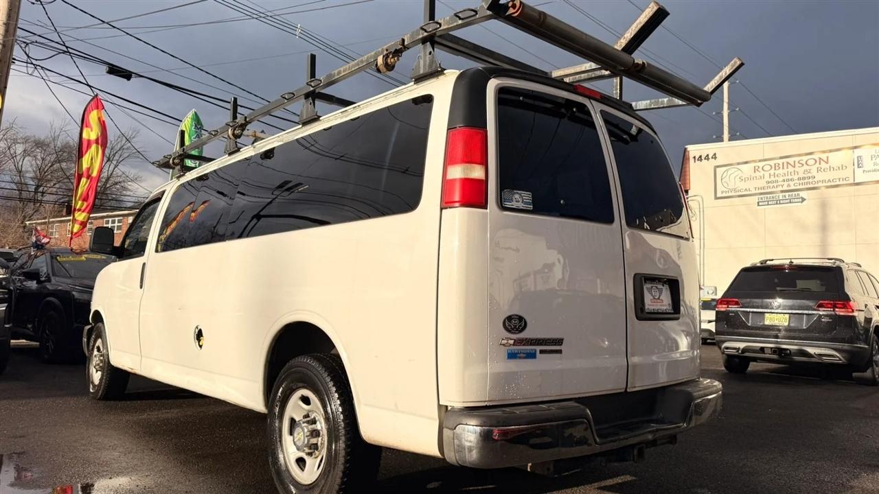 Chevrolet Express LT 3500 Extended 2012