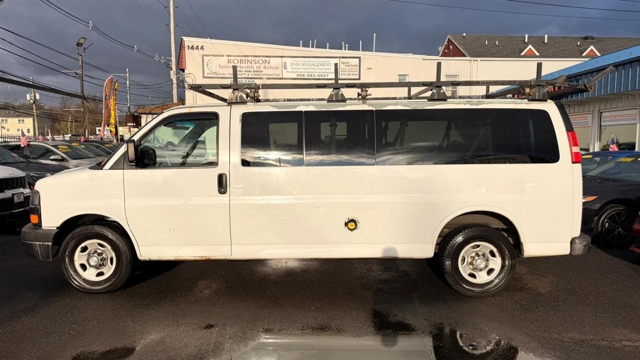 Chevrolet Express LT 3500 Extended 2012