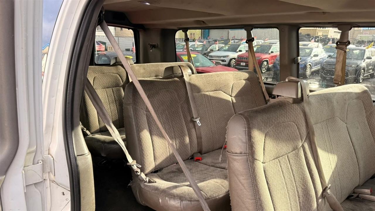 Chevrolet Express LT 3500 Extended 2012