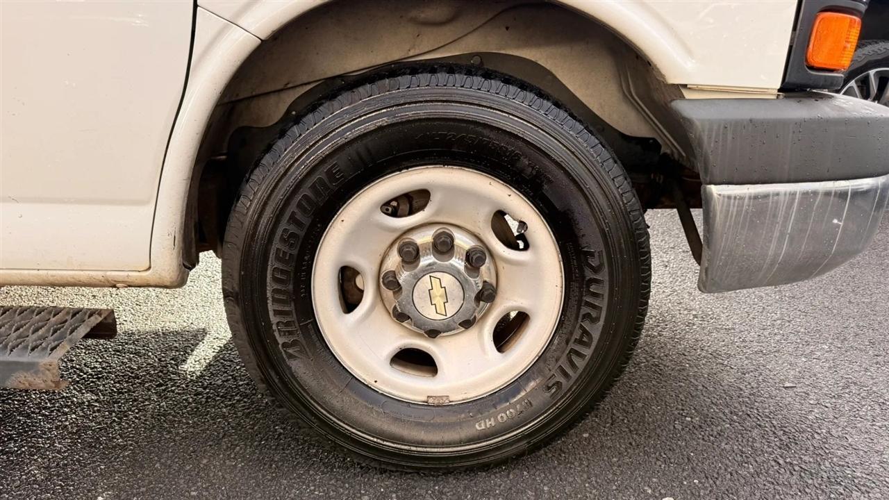 Chevrolet Express LT 3500 Extended 2012