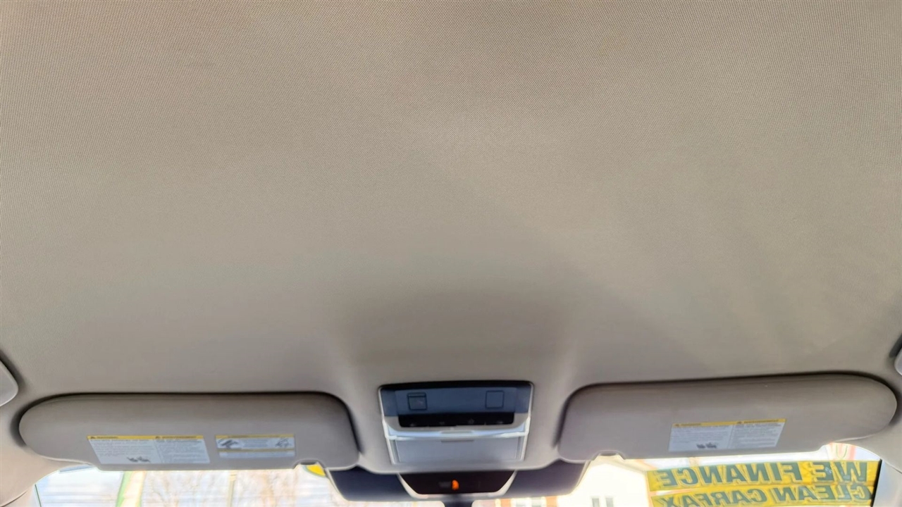 Nissan Pathfinder SV 2024