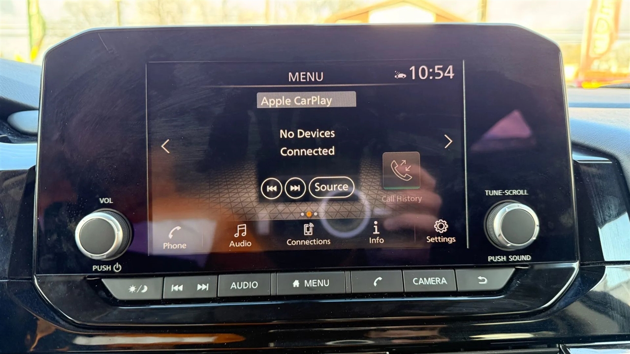 Nissan Pathfinder SV 2024